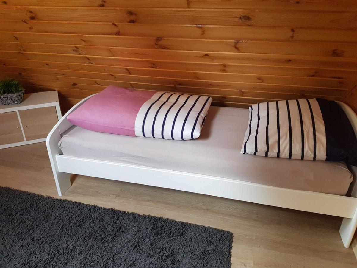 Blockhaus Canow Mit Fahrraedern 외부 사진